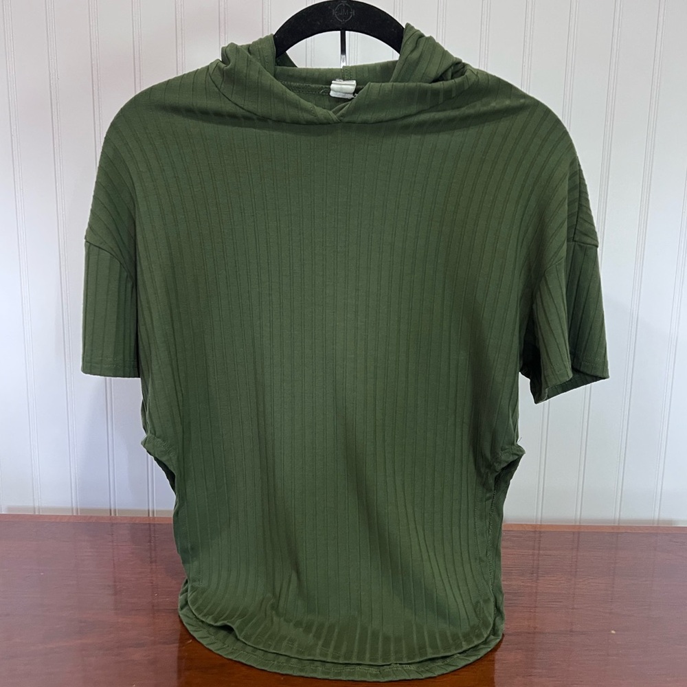 Girls’ Olive Green Short Sleeve Top- size 9